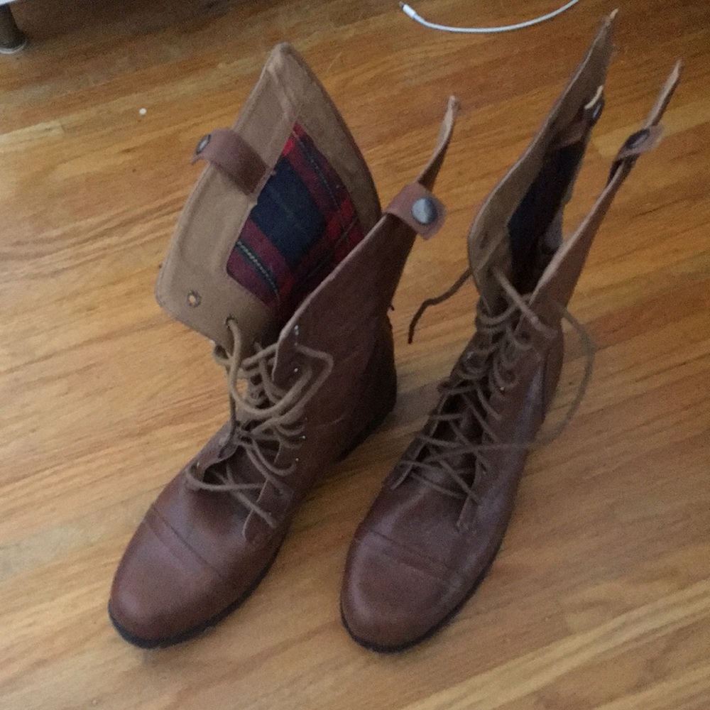 Lace up faux leather boots